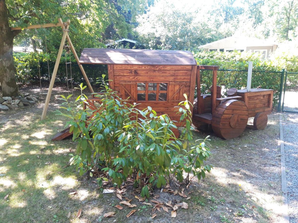 Vakantiehuisje Lanaken Bagian luar foto